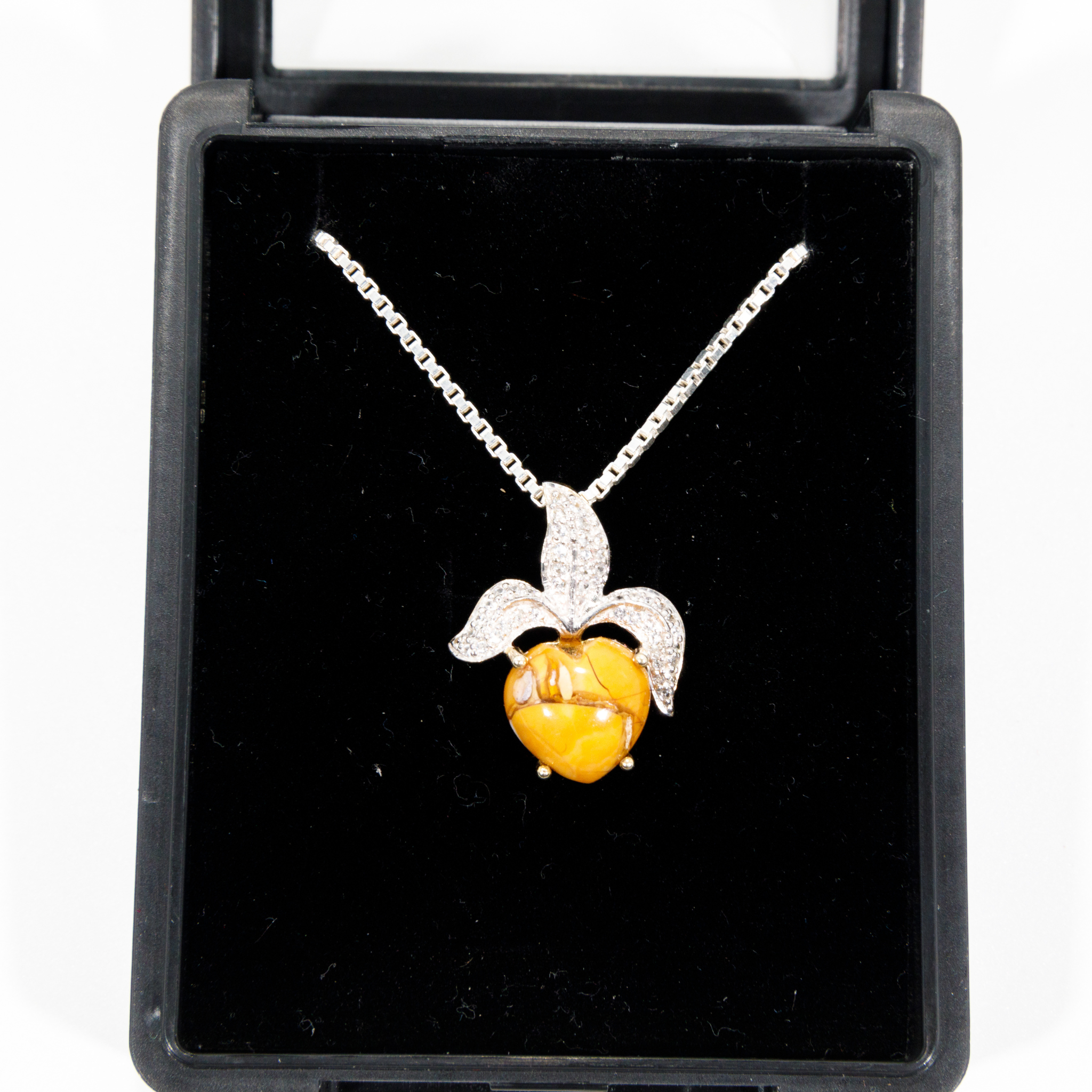 Mookaite Floral Pendant
