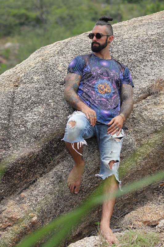 Mens Rave Shirt | Psy Clothing | Sacred Geomery Shirt | Fractal Shirt | Universal Resonance (TS)